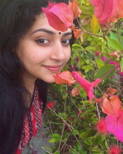 anu-sithara-new-images-with-simple-makeup-look-ideas-013