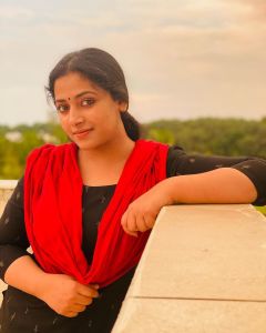 anu-sithara-photos-in-new-makeup-look-002