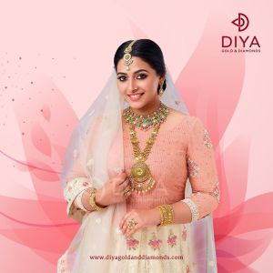 anu-sithara-photos-in-new-makeup-look-004