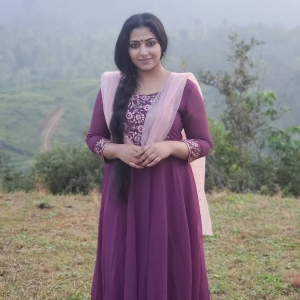 anu-sithara-photos-in-new-makeup-look-006