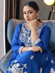 anusithara-new-look-in-makeup-005