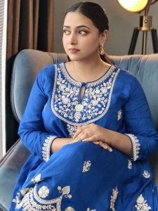 anusithara-new-look-in-makeup-007
