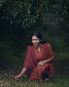 anusithara-photos-hd-001