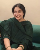 anu-sithara-new-images-with-simple-makeup-look-ideas-001