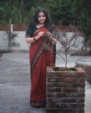 anu-sithara-new-images-with-simple-makeup-look-ideas-003