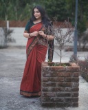 anu-sithara-new-images-with-simple-makeup-look-ideas-004