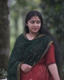 anu-sithara-new-images-with-simple-makeup-look-ideas-015