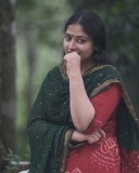 anu-sithara-new-images-with-simple-makeup-look-ideas-017