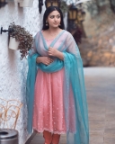 anu-sithara-in-pink-churidar-with-blue-dupatta