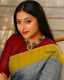 anu-sithara-new-photoshoot-for-vanitha-003