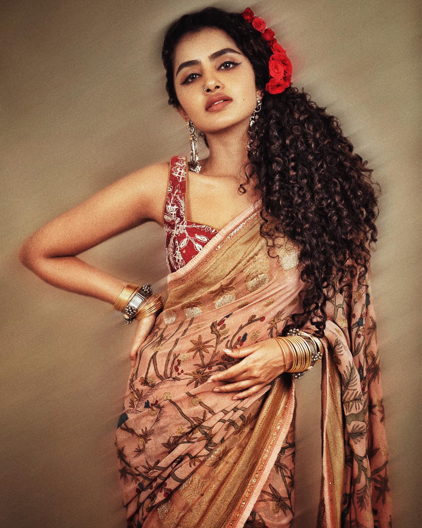 Actress Anupama Parameswaran HD Photos and Wallpapers November 2021 - Gethu  Cinema