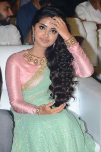 anupama-parameswaran-pics-333-00117