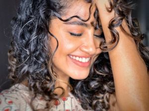 1_anupama-parameswaran-photos-hd-010
