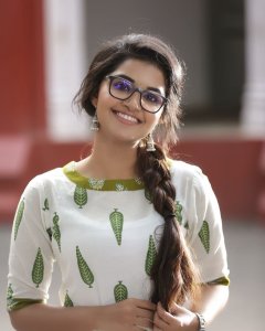 anupama-parameshwaran-new-images-588
