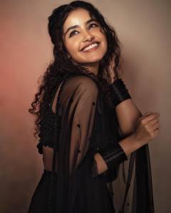 Anupama-Parameswaran-new-photo-shoot-images-001