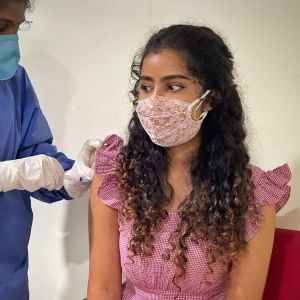 actress-anupama-parameswaran-covid-vaccination-photos