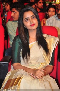 anupama-parameshwaran-latest-stills-100-01748