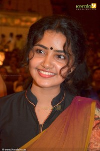 anupama-parameshwaran-saree-photos05-00849