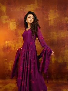 anupama-parameswaran-curly-hair-photos-008
