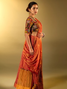 anupama-parameswaran-curly-hair-style-photo-030