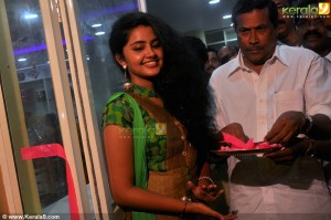 anupama-parameswaran-images55-00135