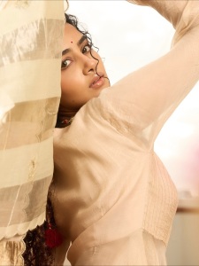 anupama-parameswaran-in-Tissue-cream-colour-churidar-set-photos