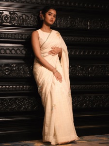 anupama-parameswaran-in-beige-colour-organza-saree-photos-009