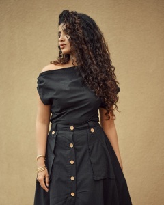 anupama-parameswaran-in-black-jeans-frock-photo
