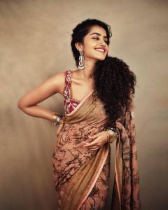 anupama-parameswaran-in-cotton-saree-images-001
