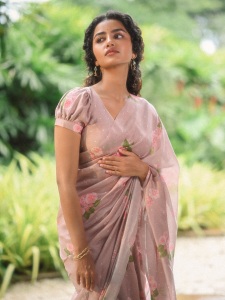 anupama-parameswaran-in-glass-makeup-look-photos-latest-003
