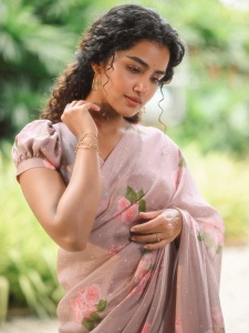 anupama-parameswaran-in-glass-makeup-look-photos-latest-007