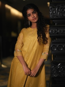 anupama-parameswaran-in-golden-colour-churidar-design-photos-005