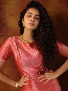 anupama-parameswaran-in-party-outfit-style-photos-001