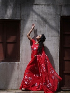 anupama-parameswaran-in-red-saree-with-flower-print-design-and-trending-fashion-photos-004