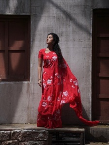 anupama-parameswaran-in-red-saree-with-flower-print-design-and-trending-fashion-photos-007