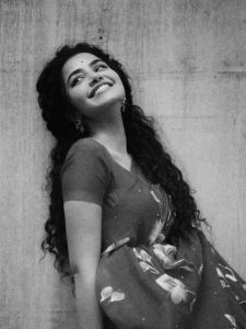 anupama-parameswaran-in-red-saree-with-flower-print-design-and-trending-fashion-photos-010
