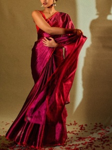 anupama-parameswaran-in-saree-photos-008
