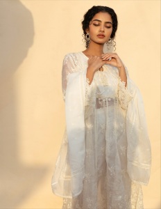 anupama-parameswaran-in-white-embroidery-dress-photos-001