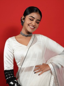 anupama-parameswaran-in-white-trending-lehenga-design-photos-002