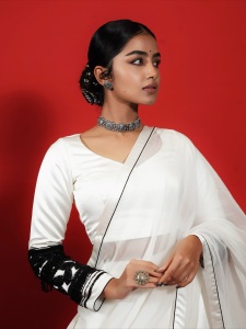 anupama-parameswaran-in-white-trending-lehenga-design-photos-004