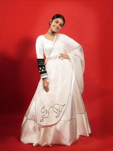 anupama-parameswaran-in-white-trending-lehenga-design-photos-007