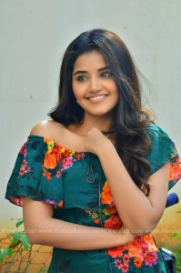 anupama-parameswaran-latest-images-0412-654