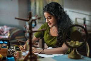 anupama parameswaran latest images 0421-006