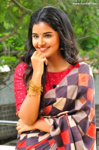 anupama-parameswaran-latest-images-0753-521
