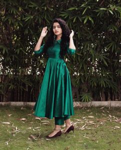 anupama-parameswaran-latest-photos-in-green-colour-outfits-003