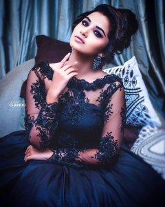 anupama-parameswaran-latest-photoshoot-images-09-431
