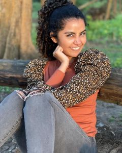 anupama-parameswaran-new-funny-photos
