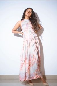 anupama-parameswaran-new-hairstyle-photos-003