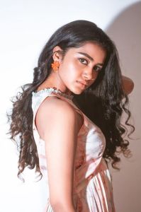 anupama-parameswaran-new-hairstyle-photos-007