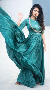 anupama-parameswaran-new-hairstyle-photos-012
